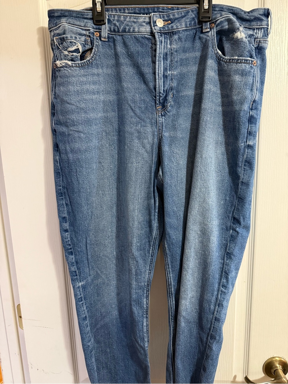 American Eagle Outfitters High-Rise Blue Distressed Women's Mom Jean